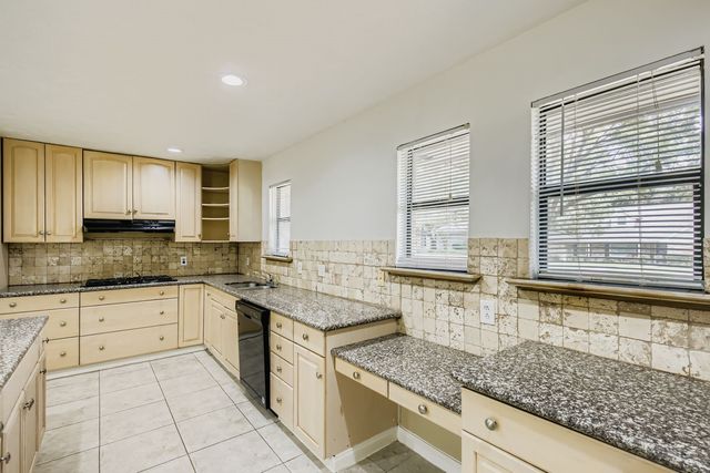 1724 Midcrest Drive, Plano, TX 75075