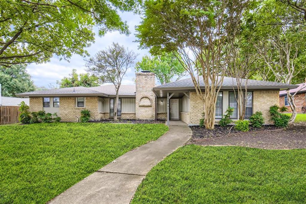 1724 Midcrest Drive, Plano, TX 75075