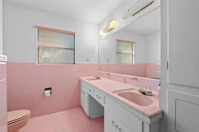 1311 Ridgehaven DR, Austin, TX 78723