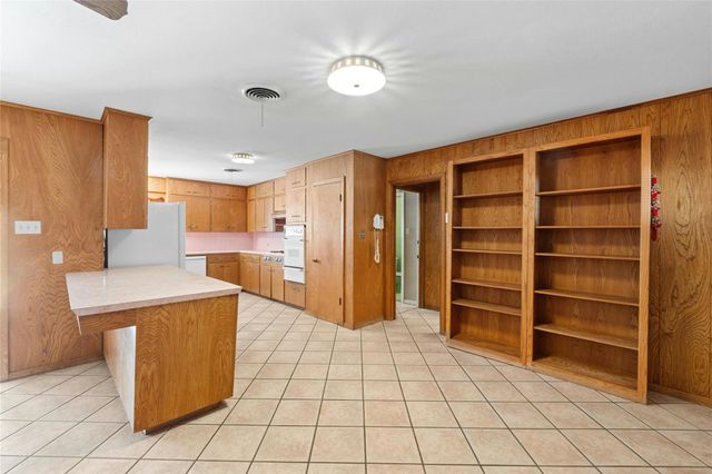 1311 Ridgehaven DR, Austin, TX 78723