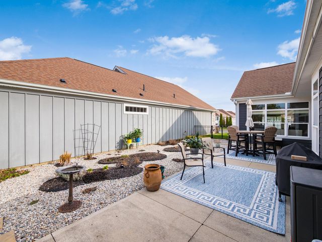 8015 Summitpoint Place, Lewis Center, OH 43035