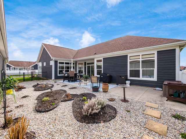 8015 Summitpoint Place, Lewis Center, OH 43035