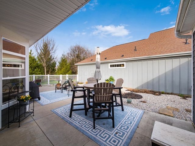 8015 Summitpoint Place, Lewis Center, OH 43035