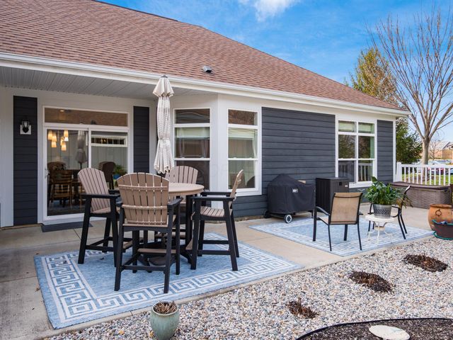 8015 Summitpoint Place, Lewis Center, OH 43035