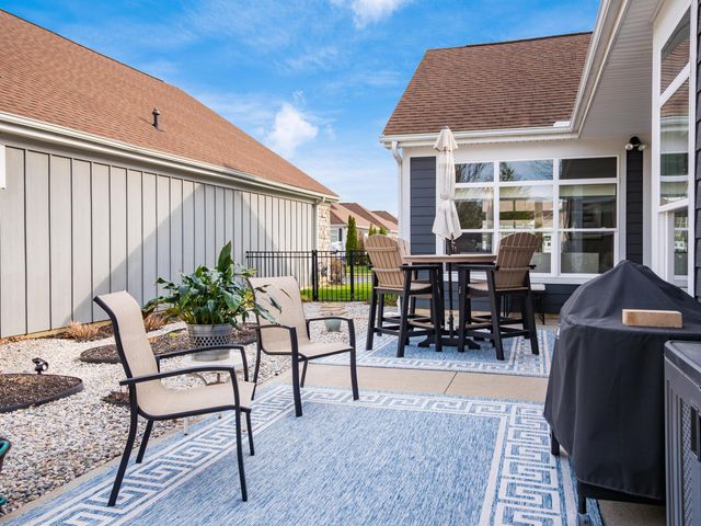 8015 Summitpoint Place, Lewis Center, OH 43035