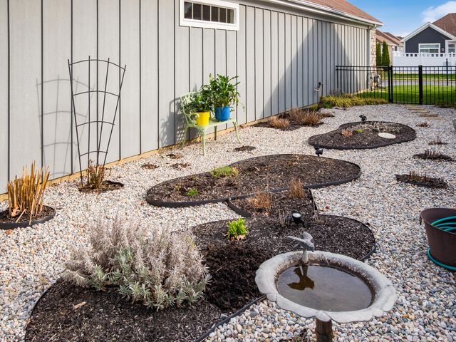 8015 Summitpoint Place, Lewis Center, OH 43035