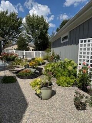 8015 Summitpoint Place, Lewis Center, OH 43035