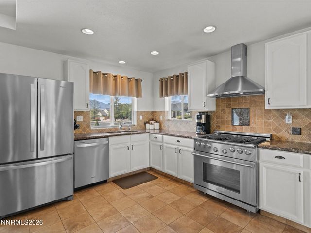 2947 Hot Springs Drive, Minden, NV 89423