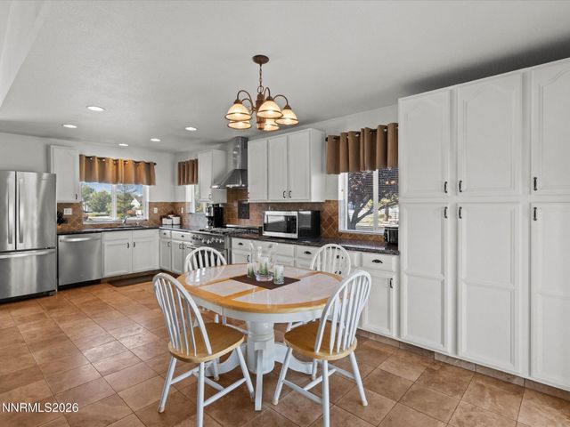 2947 Hot Springs Drive, Minden, NV 89423