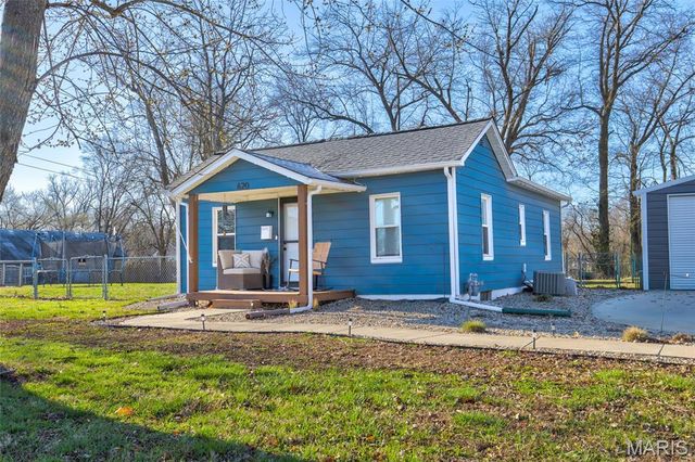 620 Pence Avenue, Cottage Hills, IL 62018