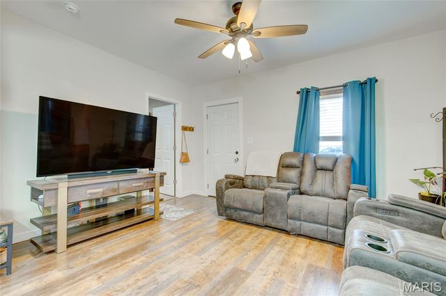 620 Pence Avenue, Cottage Hills, IL 62018