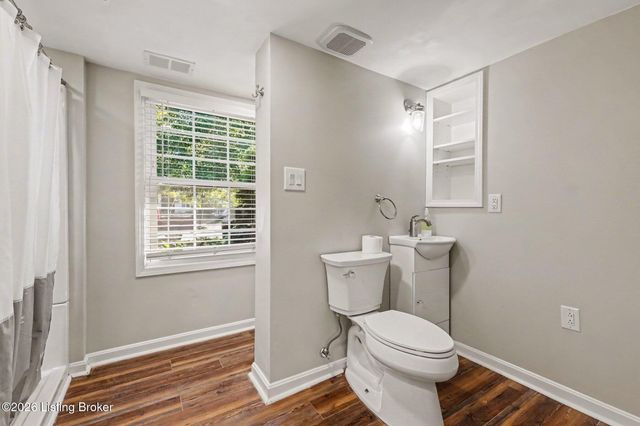 1202 Holsworth Ln, Louisville, KY 40222