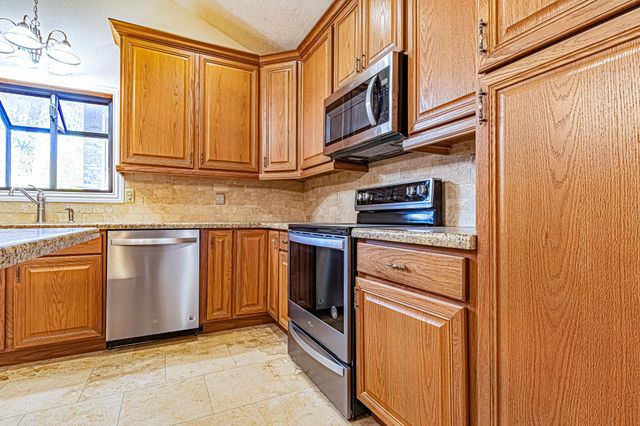 103 Whippoorwill Drive, Livingston, TX 77351