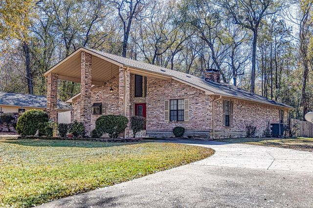 103 Whippoorwill Drive, Livingston, TX 77351