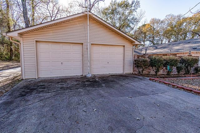 103 Whippoorwill Drive, Livingston, TX 77351