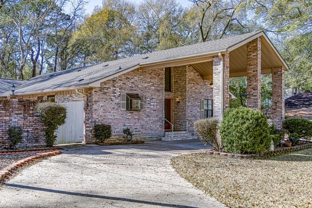 103 Whippoorwill Drive, Livingston, TX 77351