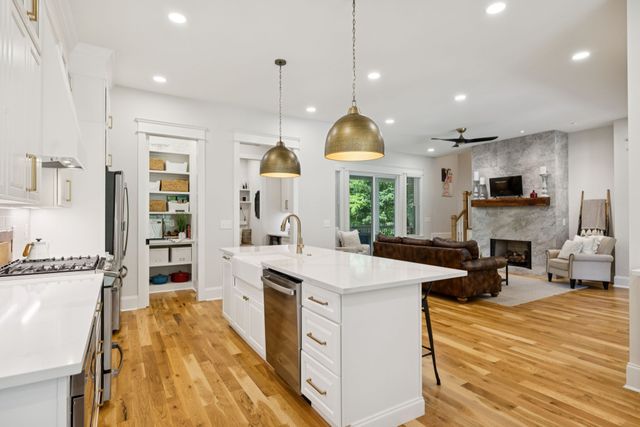 1556 Heller Rdg, Spring Hill, TN 37174