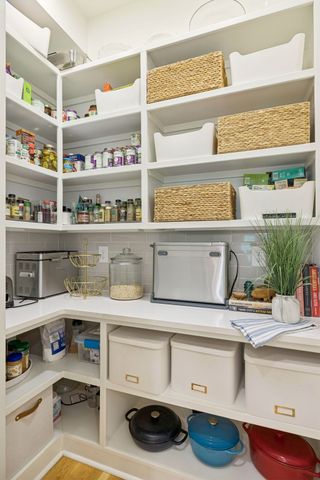 1556 Heller Rdg, Spring Hill, TN 37174