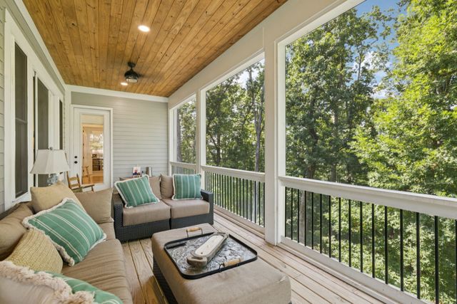 1556 Heller Rdg, Spring Hill, TN 37174