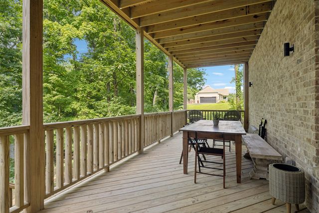 1556 Heller Rdg, Spring Hill, TN 37174