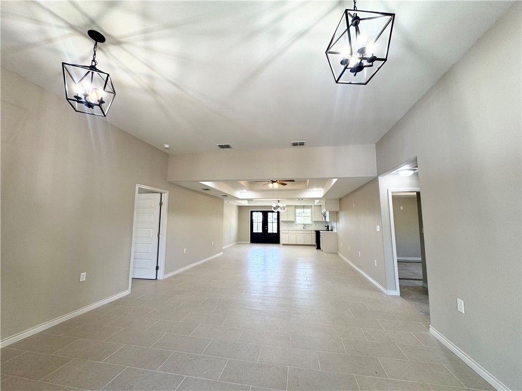 5649 Hampshire, Corpus Christi, TX 78408 — photo 2