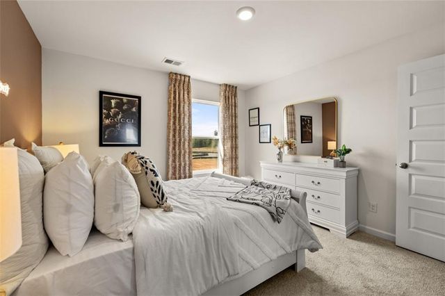 142 Aster Avenue, Locust Grove, GA 30248