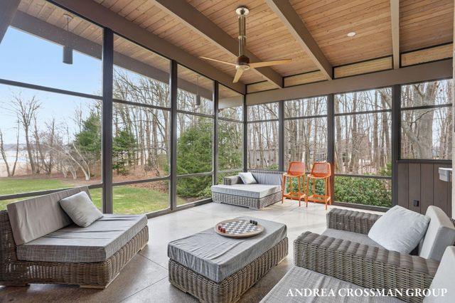 6465 Sandhill Lane, Saugatuck Twp, MI 49408