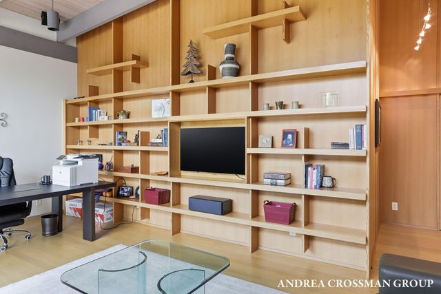 6465 Sandhill Lane, Saugatuck Twp, MI 49408