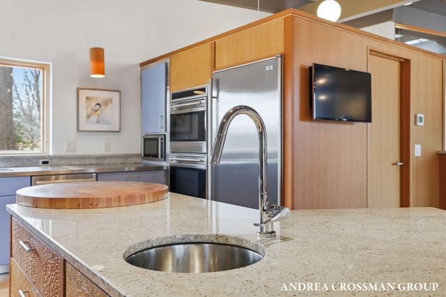 6465 Sandhill Lane, Saugatuck Twp, MI 49408