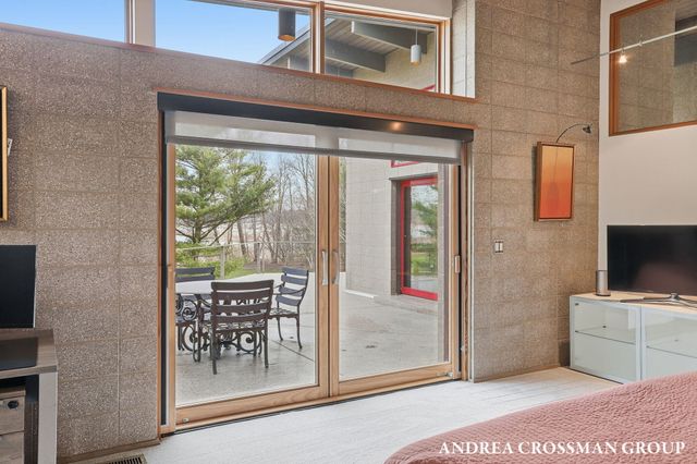 6465 Sandhill Lane, Saugatuck Twp, MI 49408