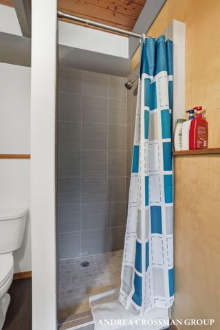 6465 Sandhill Lane, Saugatuck Twp, MI 49408