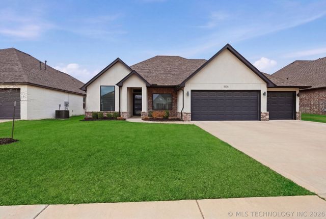 10116 S 229th East Avenue, Broken Arrow, OK 74014