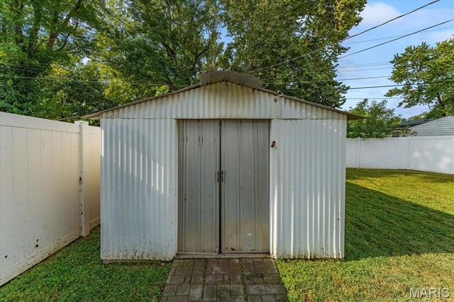 1409 Bel Aire Drive, Belleville, IL 62220