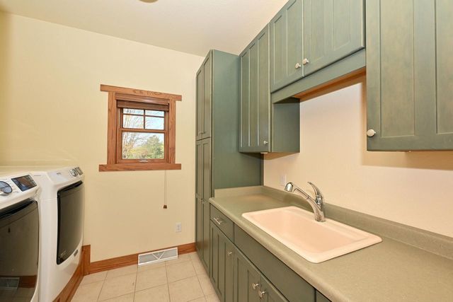 304 Nautica DRIVE, Port Washington, WI 53074