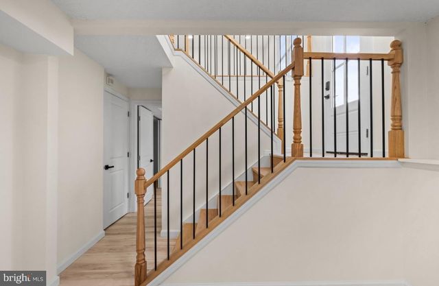 27 DOVER LN, Sicklerville, NJ 08081