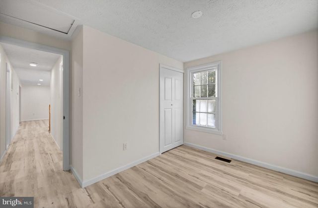27 DOVER LN, Sicklerville, NJ 08081