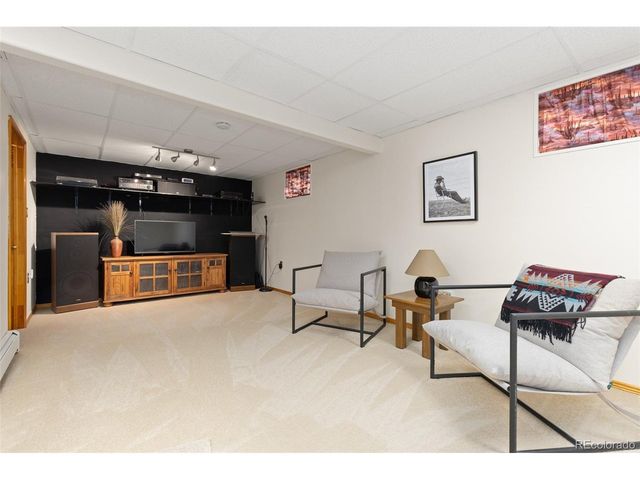 453 Allison St, Lakewood, CO 80226