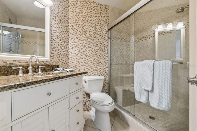 6085 BAHIA DEL MAR BOULEVARD 106, St Petersburg, FL 33715