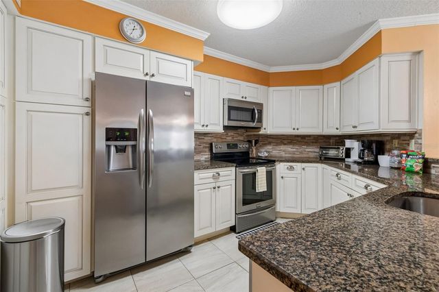 6085 BAHIA DEL MAR BOULEVARD 106, St Petersburg, FL 33715