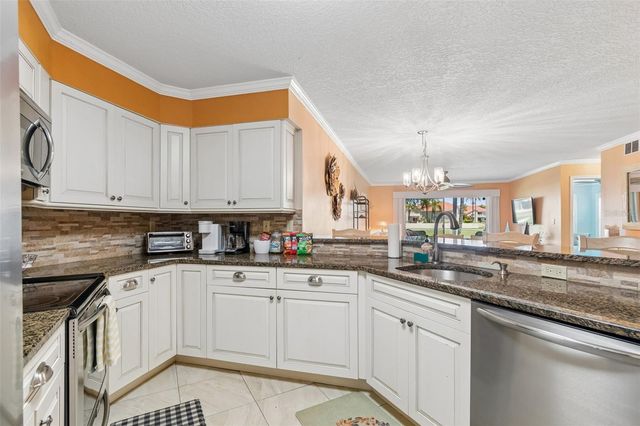 6085 BAHIA DEL MAR BOULEVARD 106, St Petersburg, FL 33715