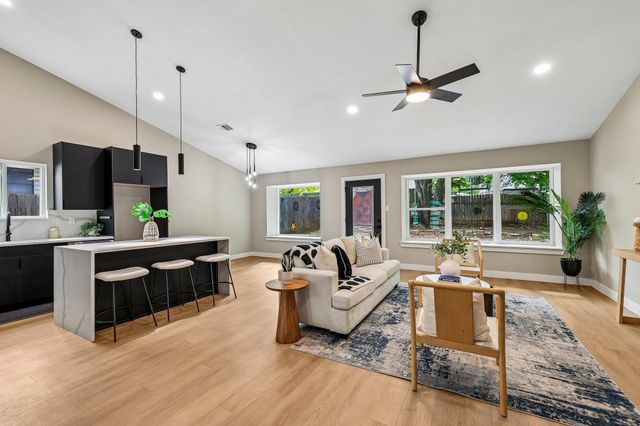 2605 Market Garden LN, Austin, TX 78745