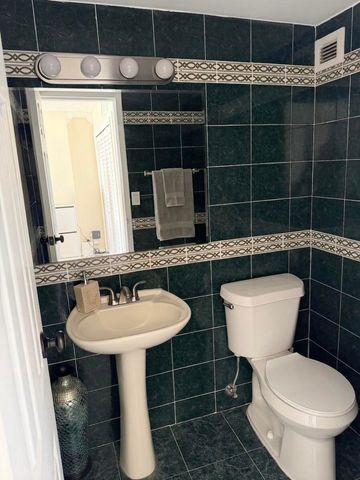 17021 N Bay Road 912, Sunny Isles Beach, FL 33160