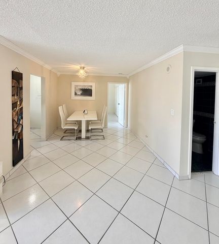 17021 N Bay Road 912, Sunny Isles Beach, FL 33160