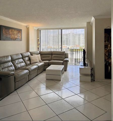 17021 N Bay Road 912, Sunny Isles Beach, FL 33160