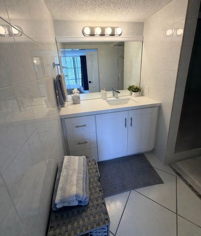 17021 N Bay Road 912, Sunny Isles Beach, FL 33160