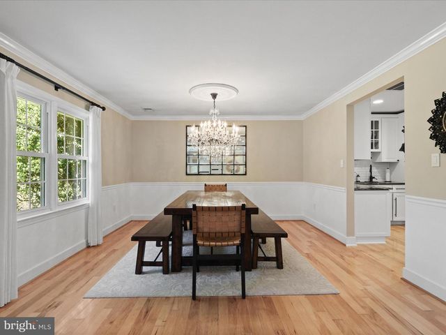 11607 HELMONT DR, Oakton, VA 22124