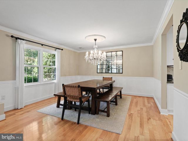 11607 HELMONT DR, Oakton, VA 22124