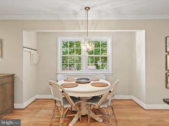 11607 HELMONT DR, Oakton, VA 22124