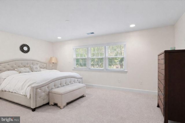 11607 HELMONT DR, Oakton, VA 22124