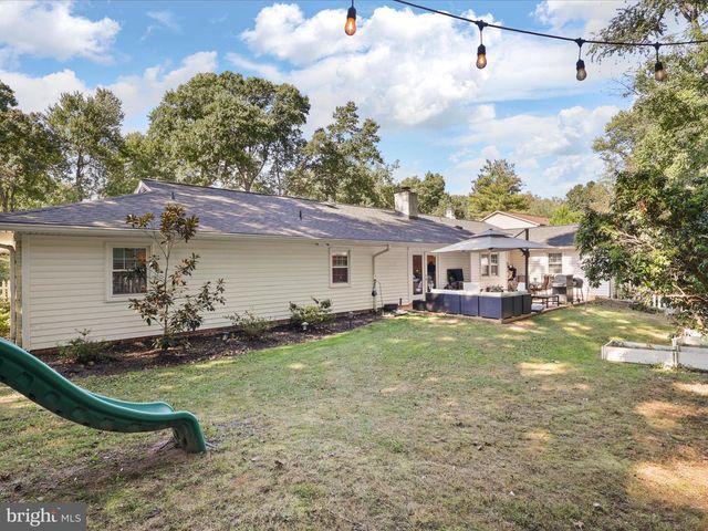 11607 HELMONT DR, Oakton, VA 22124